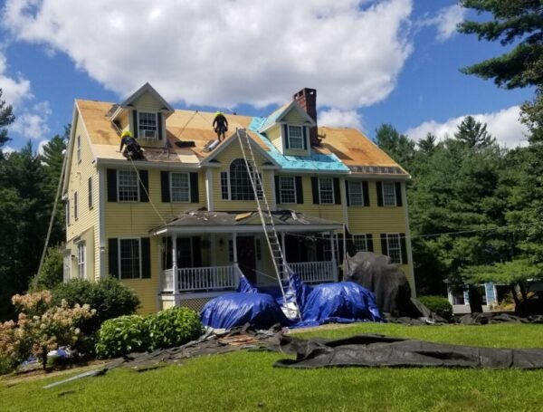 Best Roofing Companies Near Me in Lowell, MA